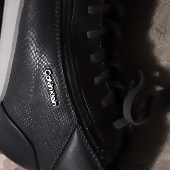 Shoes - Picture 3 of 3